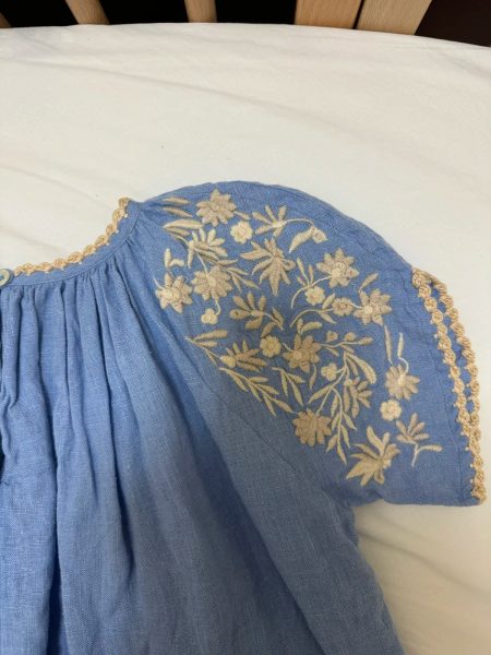 刺繡花卉圓領短袖棉麻洋裝 image 1 of 0