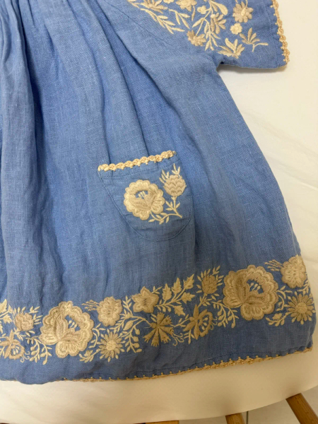 刺繡花卉圓領短袖棉麻洋裝 image 1 of 0