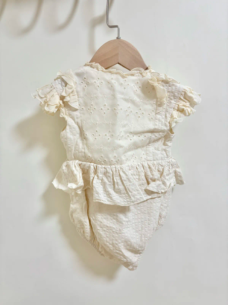 女童蕾絲荷葉邊連身包屁衣 image 1 of 0