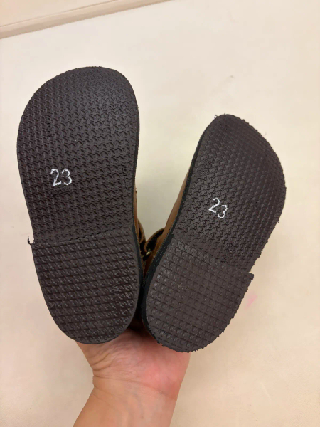 Eureka 真皮雕花T皮鞋 深棕 image 1 of 0