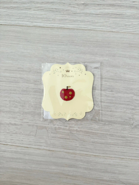 紅色蘋果造型刺繡轉印貼 image 1 of 0