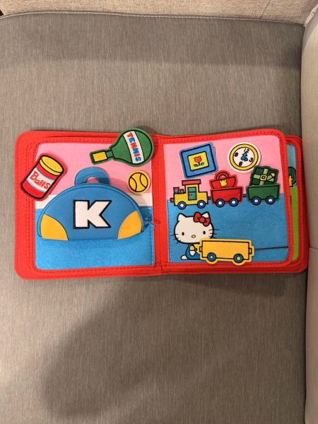 三麗鷗聯名Hello Kitty布書 image 1 of 0