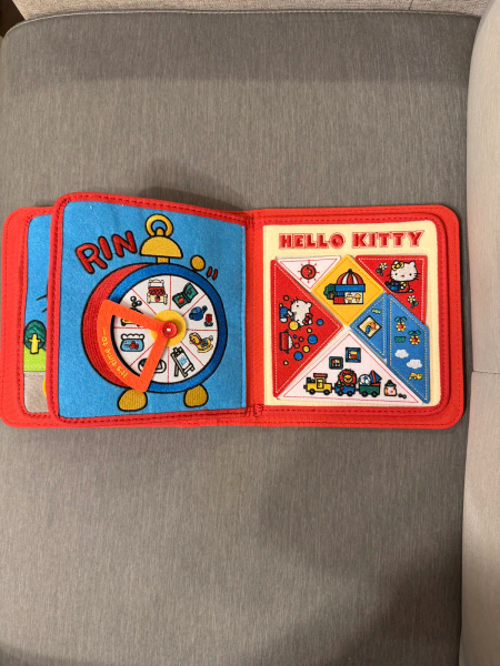 三麗鷗聯名Hello Kitty布書 image 1 of 0