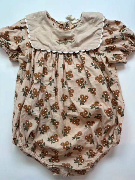 復古風刺繡花卉娃娃領連身包屁衣 image 1 of 0