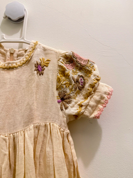 復古風刺繡泡泡袖亞麻洋裝 image 1 of 0