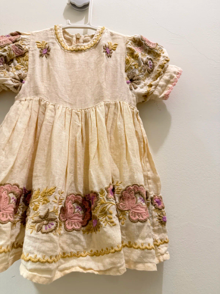 復古風刺繡泡泡袖亞麻洋裝 image 1 of 0