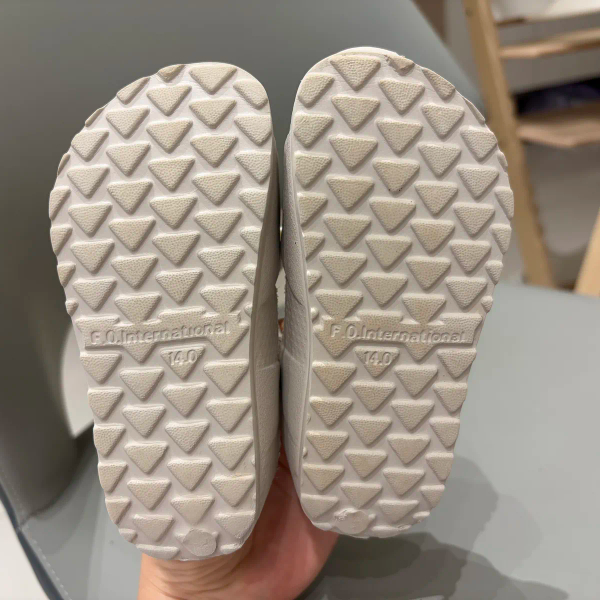 雙扣環兒童涼鞋 image 1 of 0