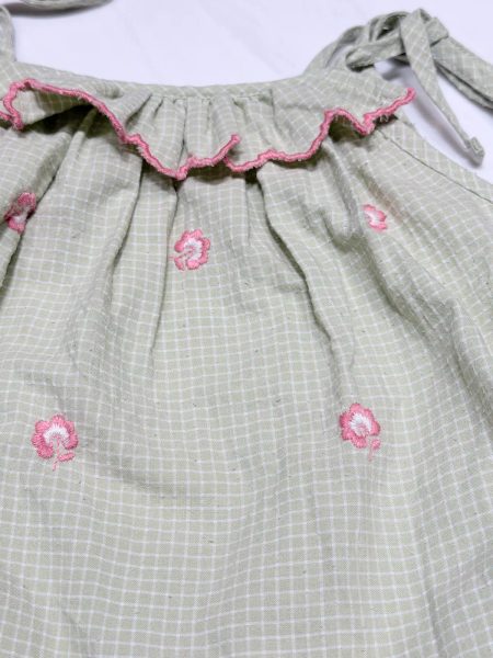 洋梨綠格紋荷葉刺繡包屁衣 24m image 1 of 0