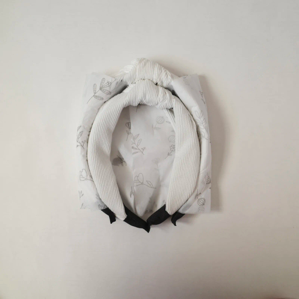 白色打結母女髮箍 image 1 of 0