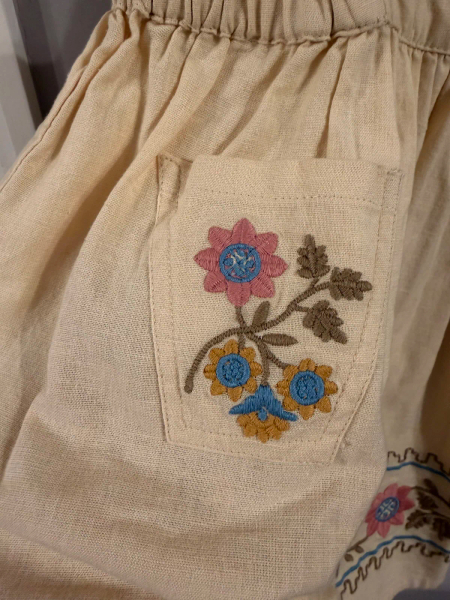 米色碎花刺繡無袖連身裙 image 1 of 0