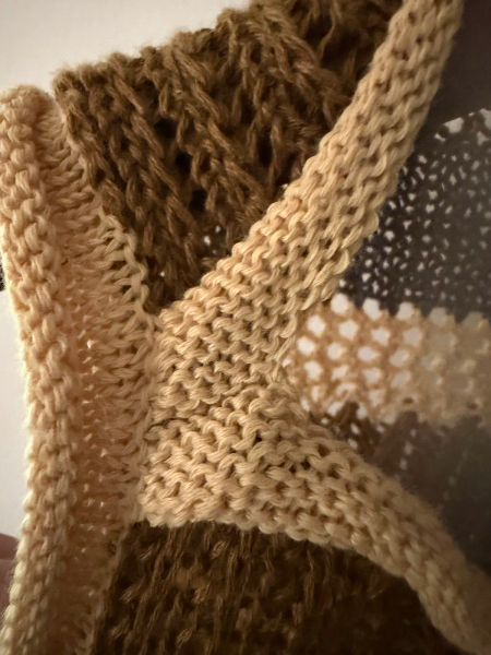 條紋針織荷葉邊無袖上衣與喇叭長褲兩件套 image 1 of 0