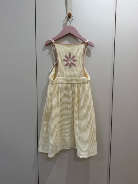 圍裙洋裝 image 1 of 0