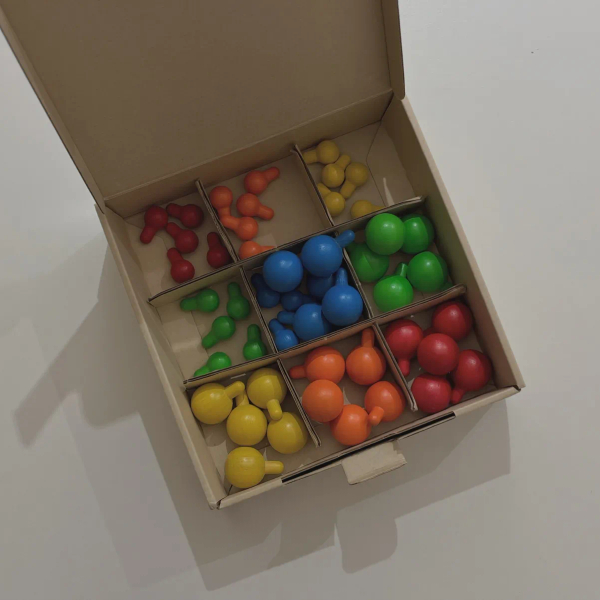 創意配色木釘板 image 1 of 0