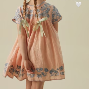 粉橘刺繡上衣洋裝 image 1 of 0