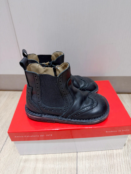 fifigoods Eureka-牛津雕花 Chelsea皮靴 方楦頭 image 1 of 0