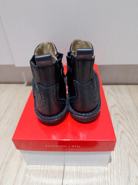 fifigoods Eureka-牛津雕花 Chelsea皮靴 方楦頭 image 1 of 0