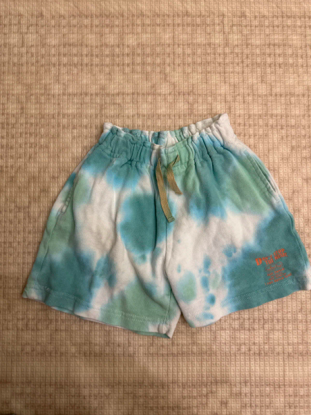 渲染藍色短褲 image 1 of 0