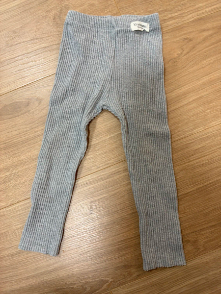 灰色坑條紋內搭褲 image 1 of 0