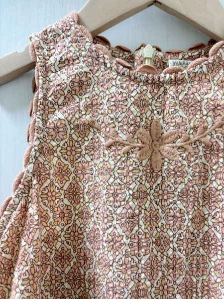 Apolina粉色刺繡洋裝 image 1 of 0