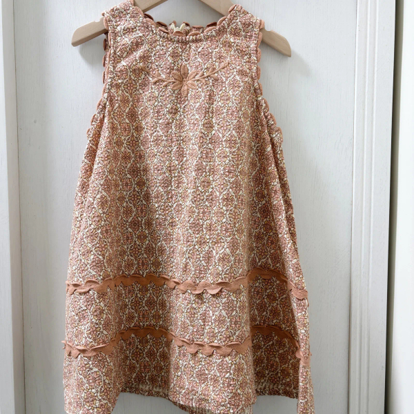 Apolina粉色刺繡洋裝 image 1 of 0
