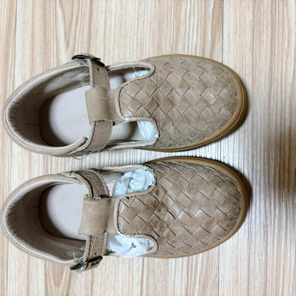 沙色真皮休閒鞋 image 1 of 0