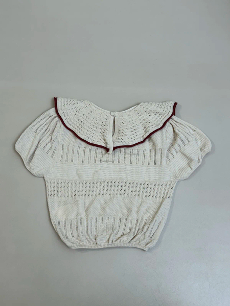 米杏色滾紅邊荷葉領短袖針織上衣 image 1 of 0