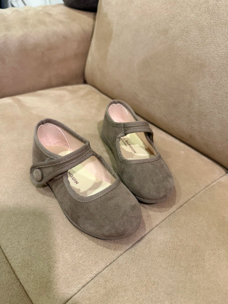 兒童麂皮感瑪莉珍鞋 image 1 of 0