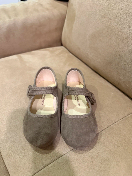 兒童麂皮感瑪莉珍鞋 image 1 of 0