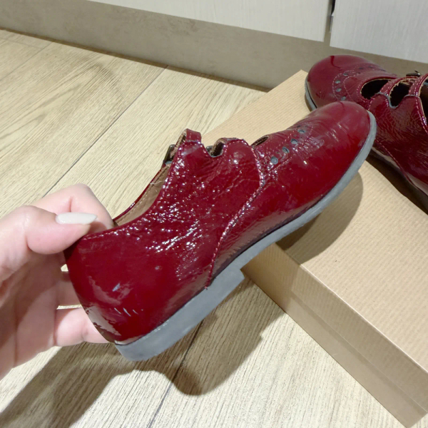 酒紅色漆皮雙扣瑪莉珍鞋 image 1 of 0