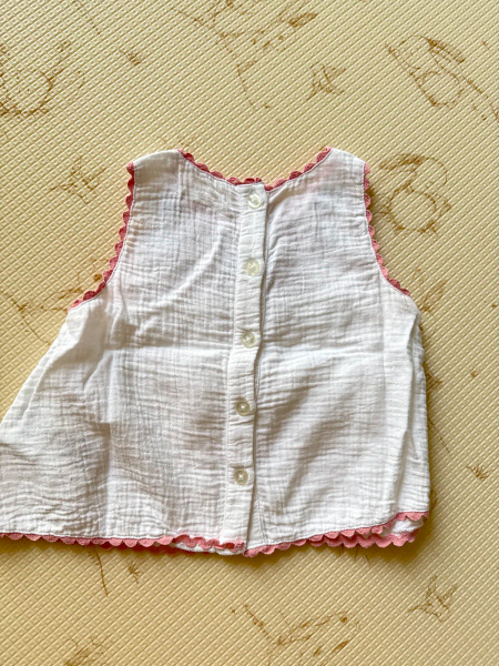 刺繡圖騰無袖白色上衣 image 1 of 0