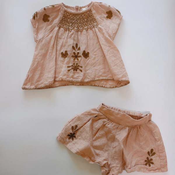 亞麻刺繡短袖上衣與短褲兩件套 image 1 of 0