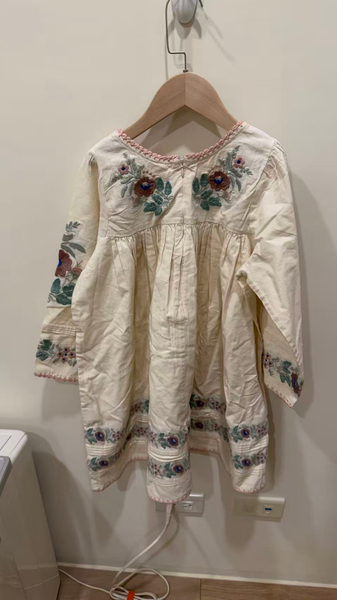 雕花刺繡滾邊棉麻洋裝 image 1 of 0