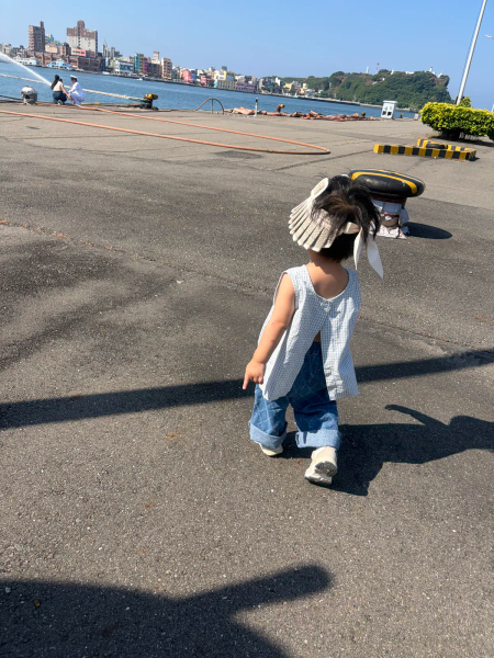 菱格牛仔褲 image 1 of 0