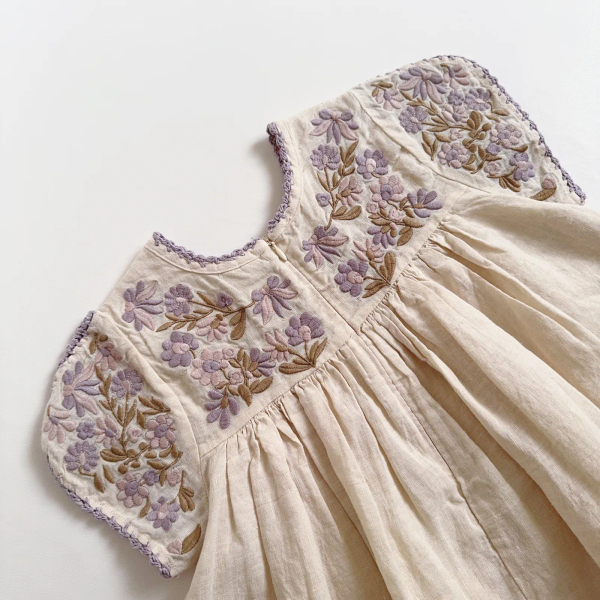 花朵刺繡亞麻洋裝 image 1 of 0