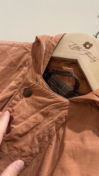 異材質乾燥玫瑰長版連帽外套 image 1 of 0