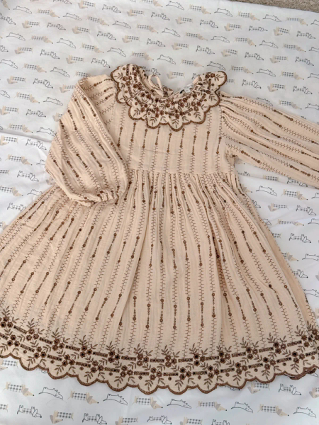 刺繡洋裝 image 1 of 0