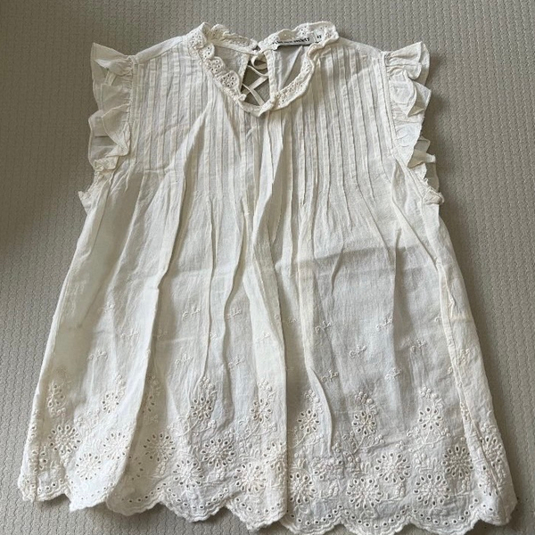 白色蕾絲背心 image 1 of 0