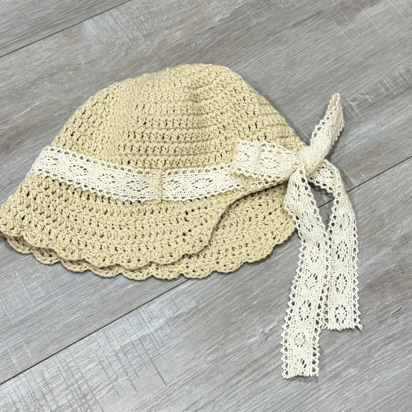 蕾絲編織帽 image 1 of 0