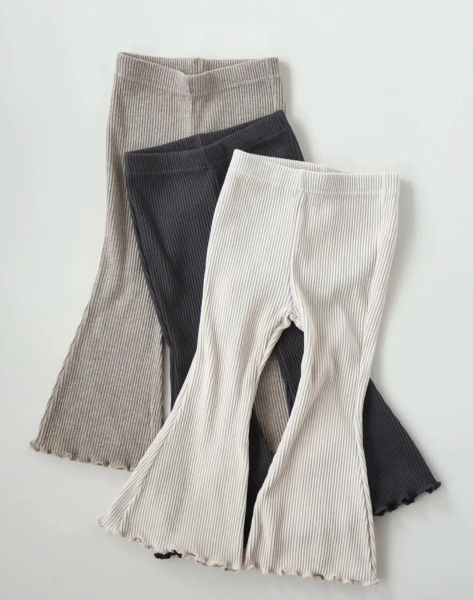 羅紋喇叭褲(米白、燕麥、黑色3色皆可） image 1 of 0