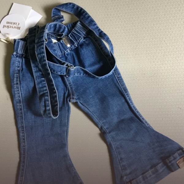 吊帶牛仔喇叭褲 image 1 of 0